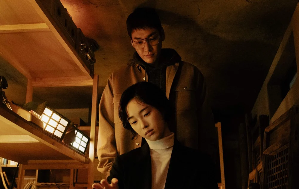 Read more about the article เรื่องย่อซีรีส์ Somebody แอปรัก แอบฆ่า (2022)