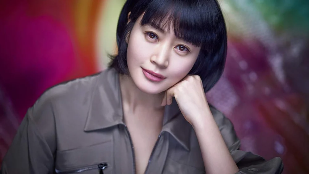 Read more about the article คิมฮเยซู (Kim Hye Soo) พร้อมประวัติและผลงาน