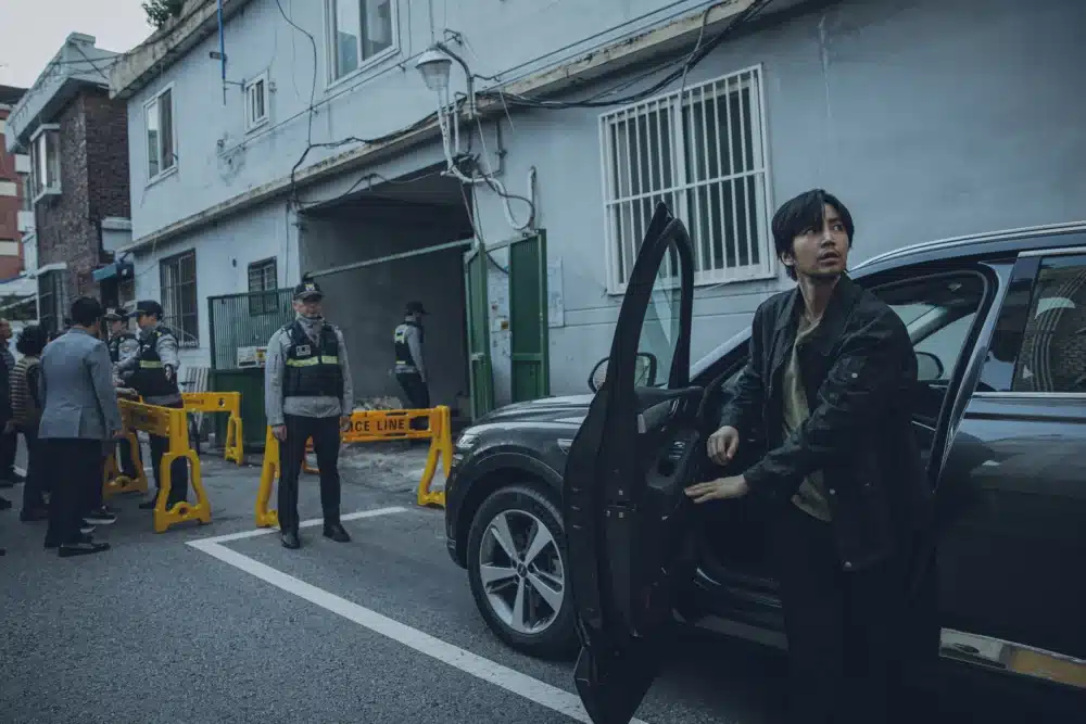 Read more about the article เรื่องย่อ Decoy เหยื่อลวง (2023)