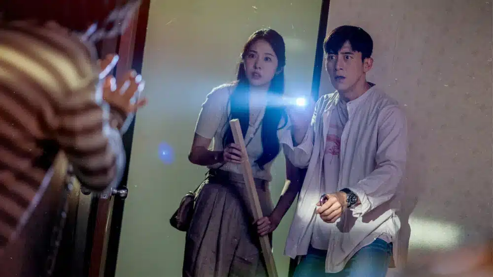 Read more about the article เรื่องย่อซีรีส์ Missing: The Other Side 1  หมู่บ้านแห่งวิญญาณ(2021)