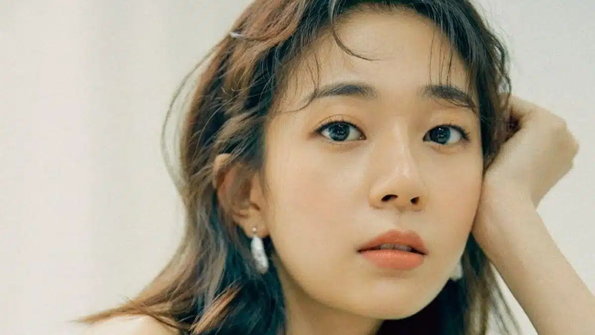 Read more about the article ประวัติและผลงานของ แพคจินฮี (Baek Jin Hee)