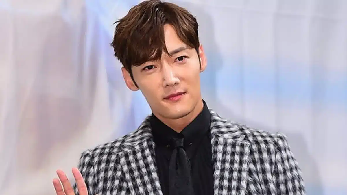 Read more about the article รู้จัก ชเวจินฮยอก (Choi Jin Hyuk) พร้อมประวัติและผลงาน