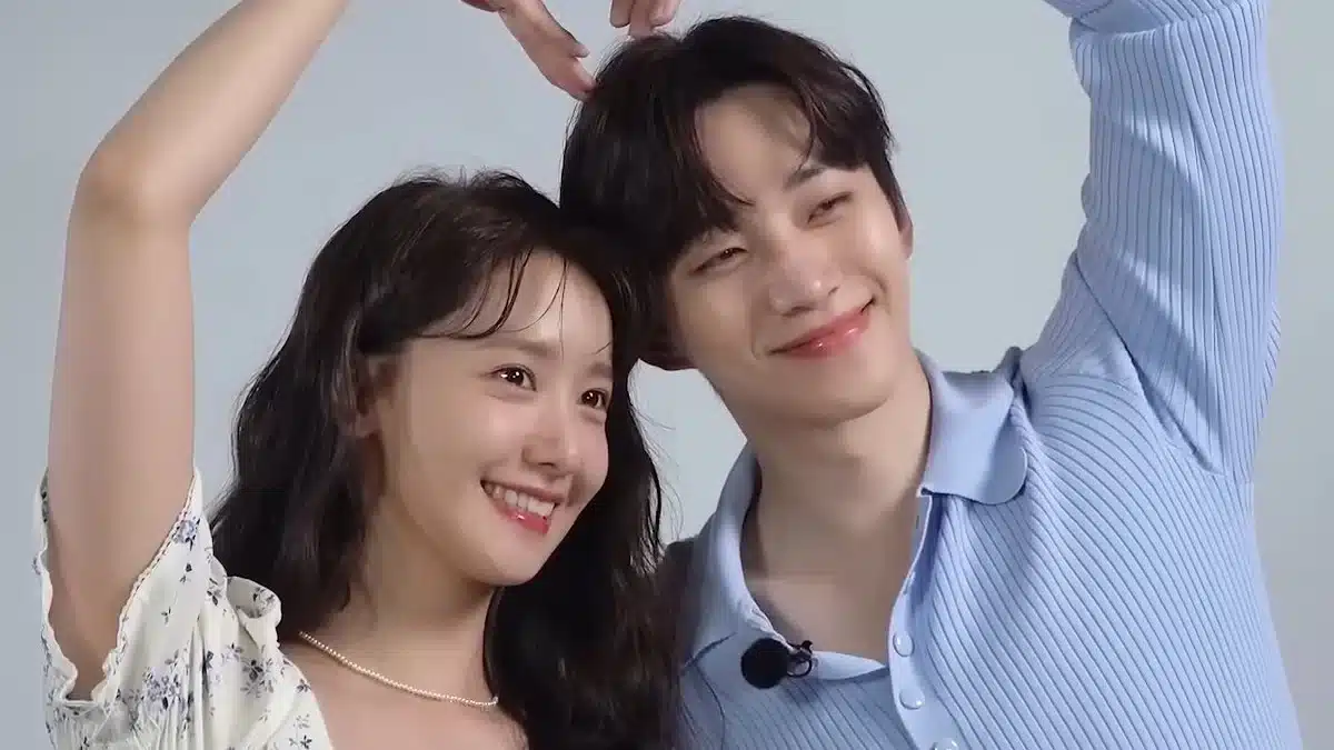 Read more about the article 10 โมเมนต์ที่พิสูจน์ว่า ยุนอาและจุนโฮ มีเคมีที่เข้ากันแบบปฏิเสธไม่ได้