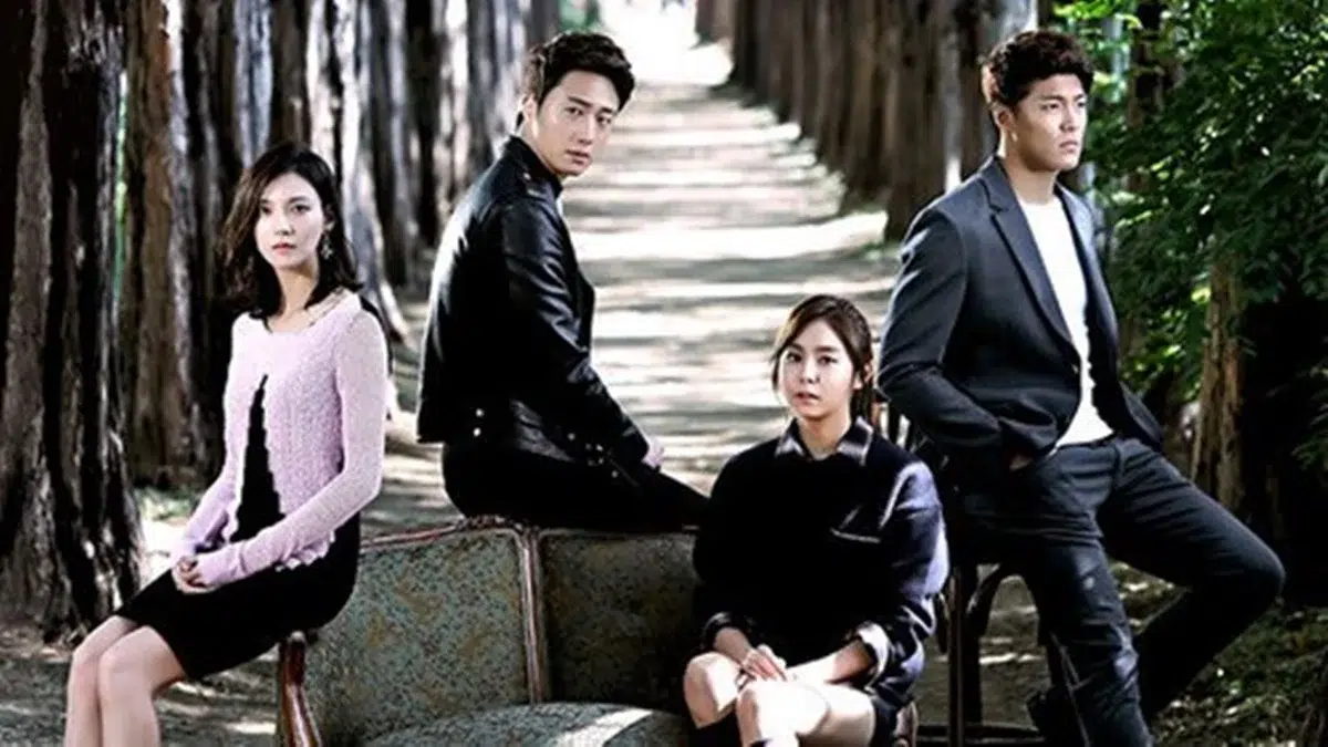 Read more about the article เรื่องย่อซีรีส์ Golden Rainbow (2013)