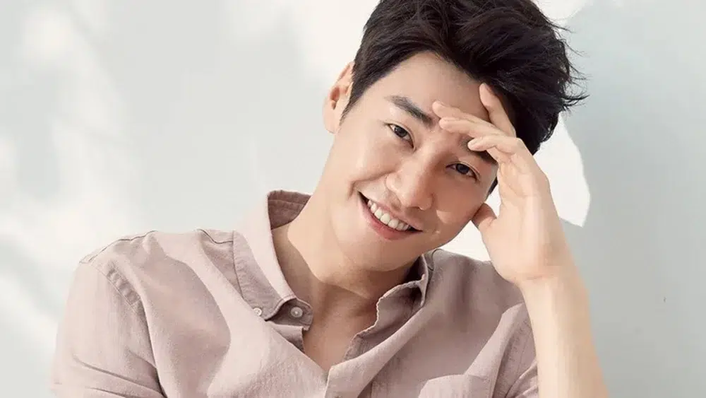 Read more about the article ประวัติและผลงานของ คิมยองกวัง (Kim Young Kwang)