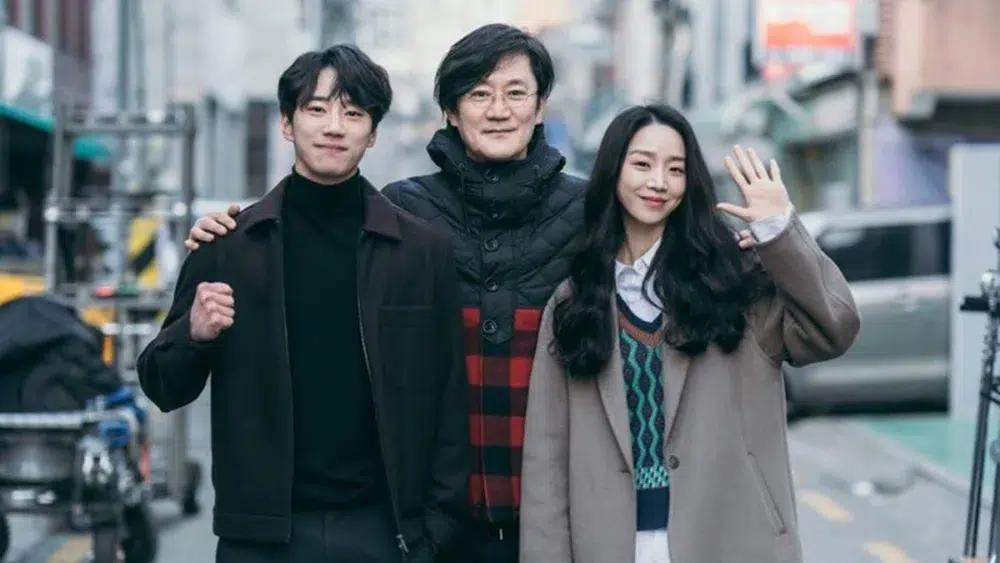 Read more about the article เรื่องย่อภาพยนตร์ Brave Citizen (2023)