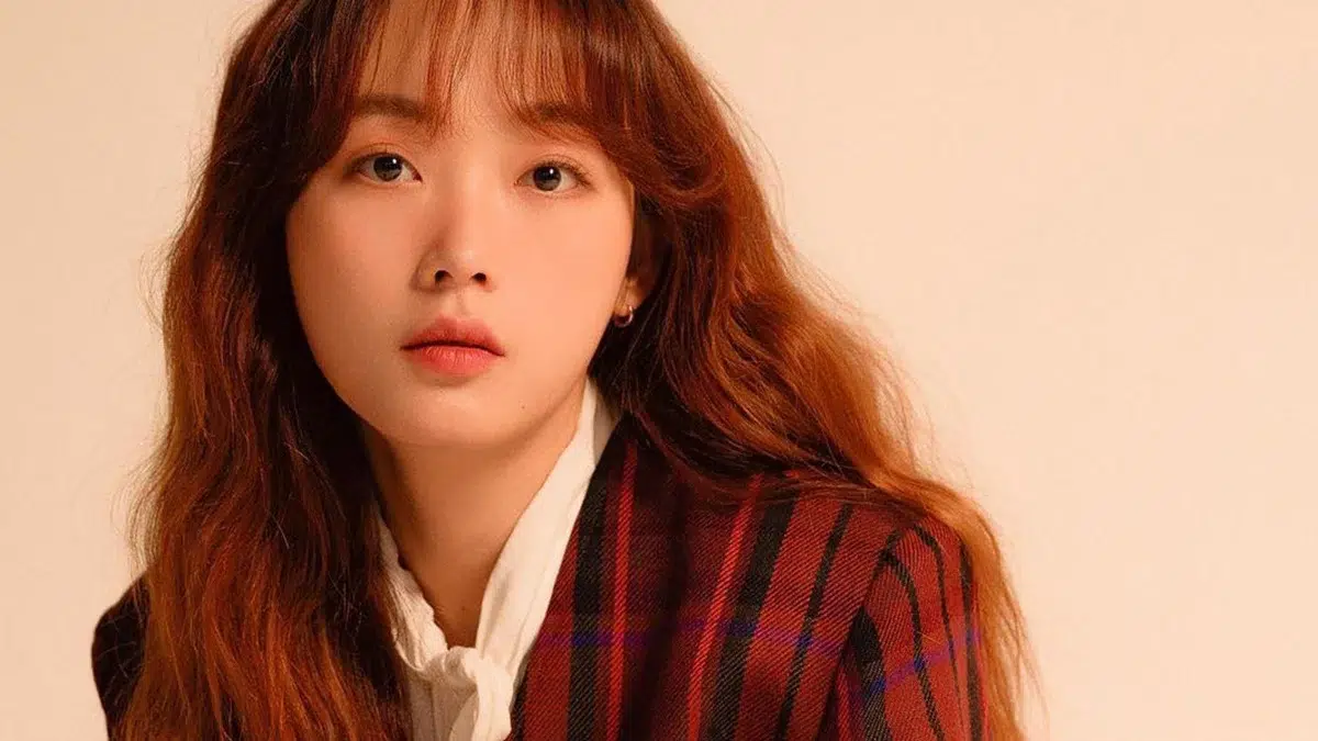 Read more about the article อียูมี (Lee Yoo Mi) พร้อมประวัติและผลงาน
