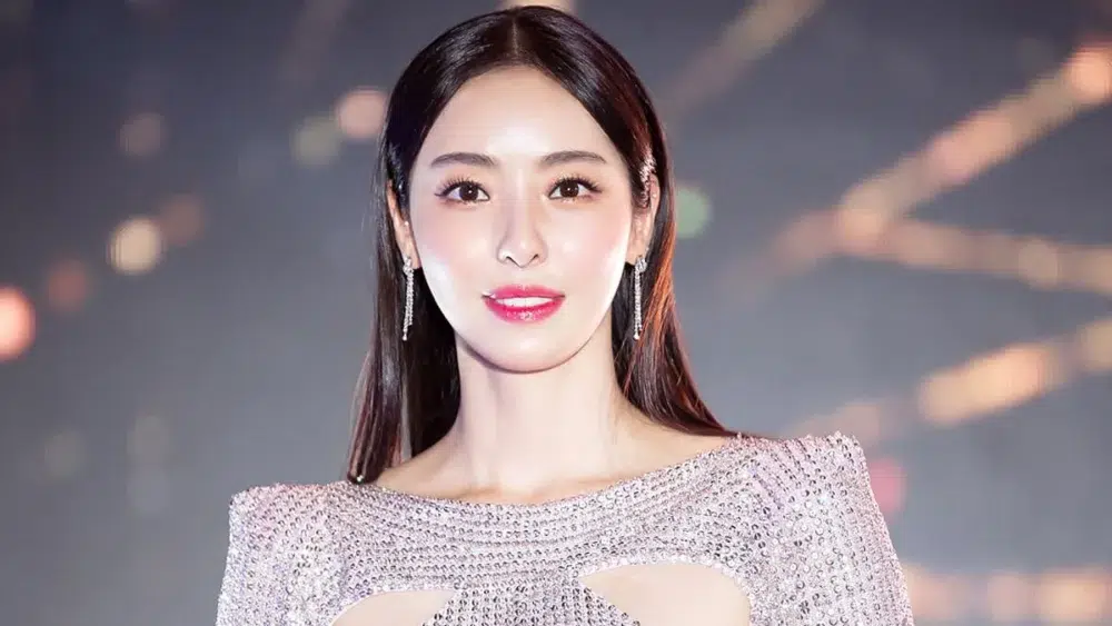 Read more about the article 10 เรื่องที่คุณควรรู้เกี่ยวกับพิธีกรรายการ Single’s Inferno อีดาฮี (Lee Da Hee)