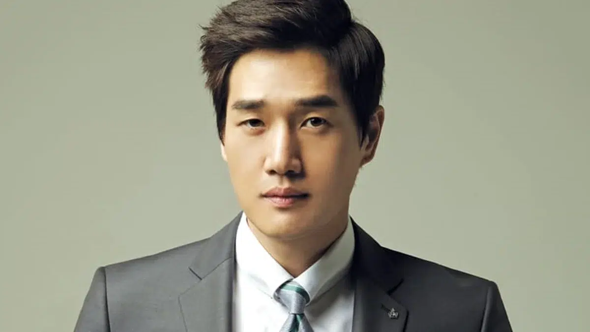 Read more about the article 15 เรื่องจริงเกี่ยวกับ ยูจีแท (Yoo Ji Tae)