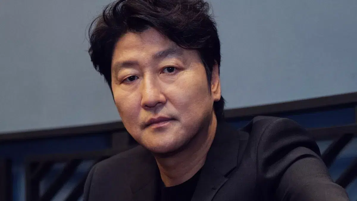 Read more about the article ประวัติและผลงานของนักแสดง ซงคังโฮ (Song Kang Ho)