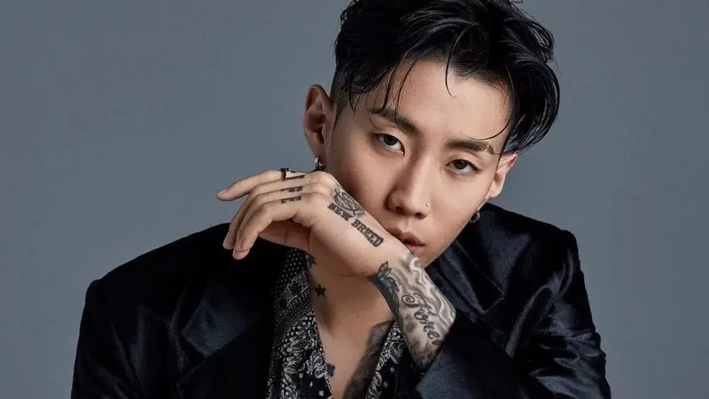 Read more about the article เรื่องย่อวาไรตี้ RAP:PUBLIC (2024)
