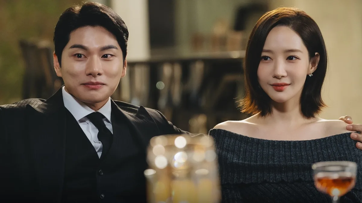 Read more about the article อีอีคยอง (Lee Yi Kyung) เตรียมกลับมาร่วมงานกับ พัคมินยอง (Park Min Young) อีกครั้งในซีรีส์เรื่องใหม่