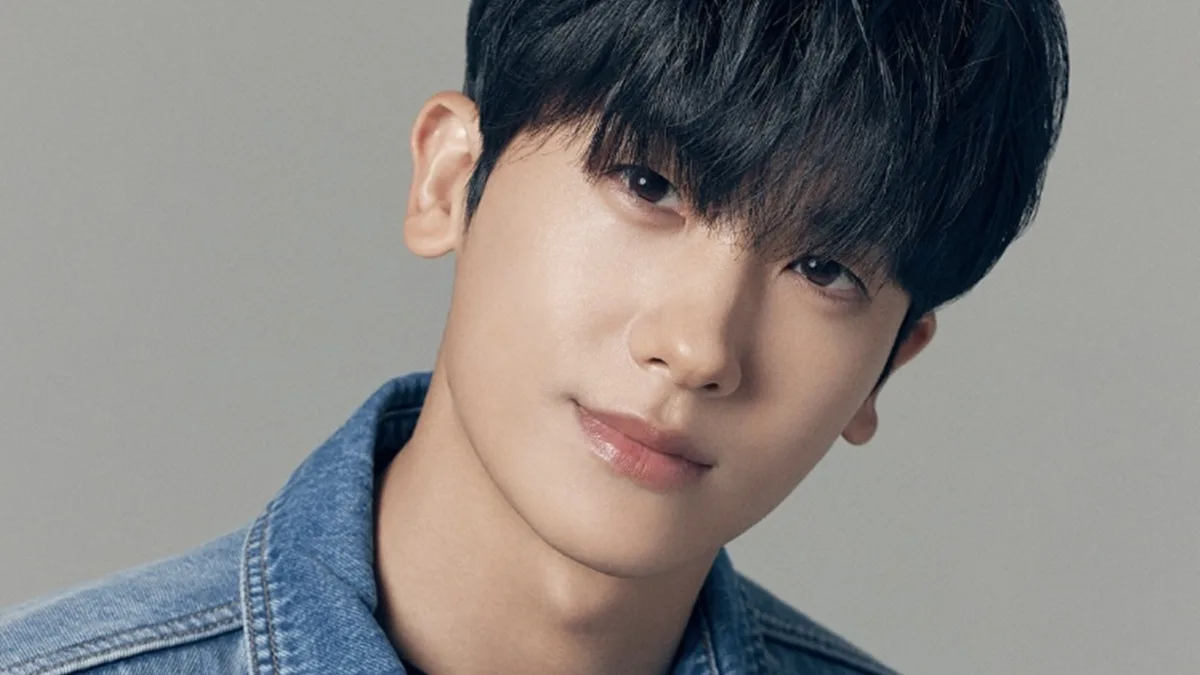 Read more about the article ต้นสังกัด พัคฮยองซิก ปฏิเสธข่าวลือค่าตัว 9.2 ล้านบาทจากซีรีส์ Twelve ไม่เป็นความจริง
