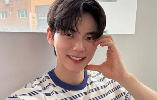 You are currently viewing อีแชมิน (Lee Chae Min) ยอมรับปรับตัวไม่ทันกับความดังแบบฉับพลัน จากซีรีส์ ‘Bon Appétit, Your Majesty’